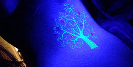 glow in the dark tatto